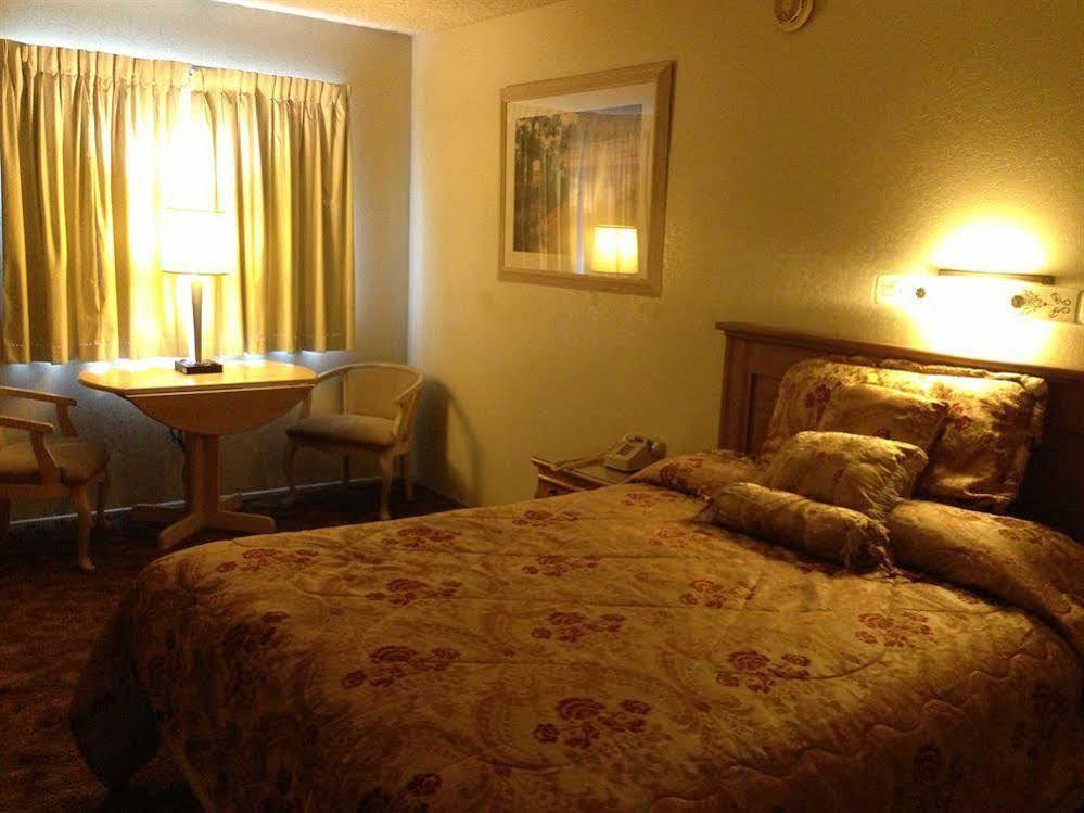 Beachway Inn Arroyo Grande Esterno foto