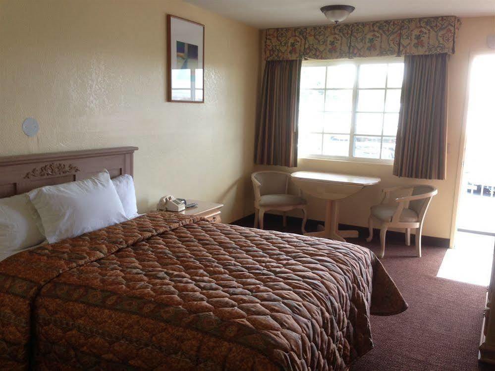 Beachway Inn Arroyo Grande Esterno foto